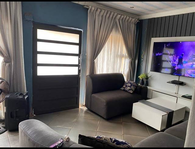 3 BEDROOM HOUSE FOR SALE IN SOSHANGUVE XX